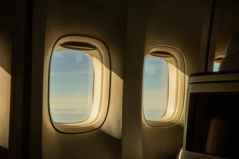 View from an airplane window, representing travel rewards and Discovery Bank flight benefits